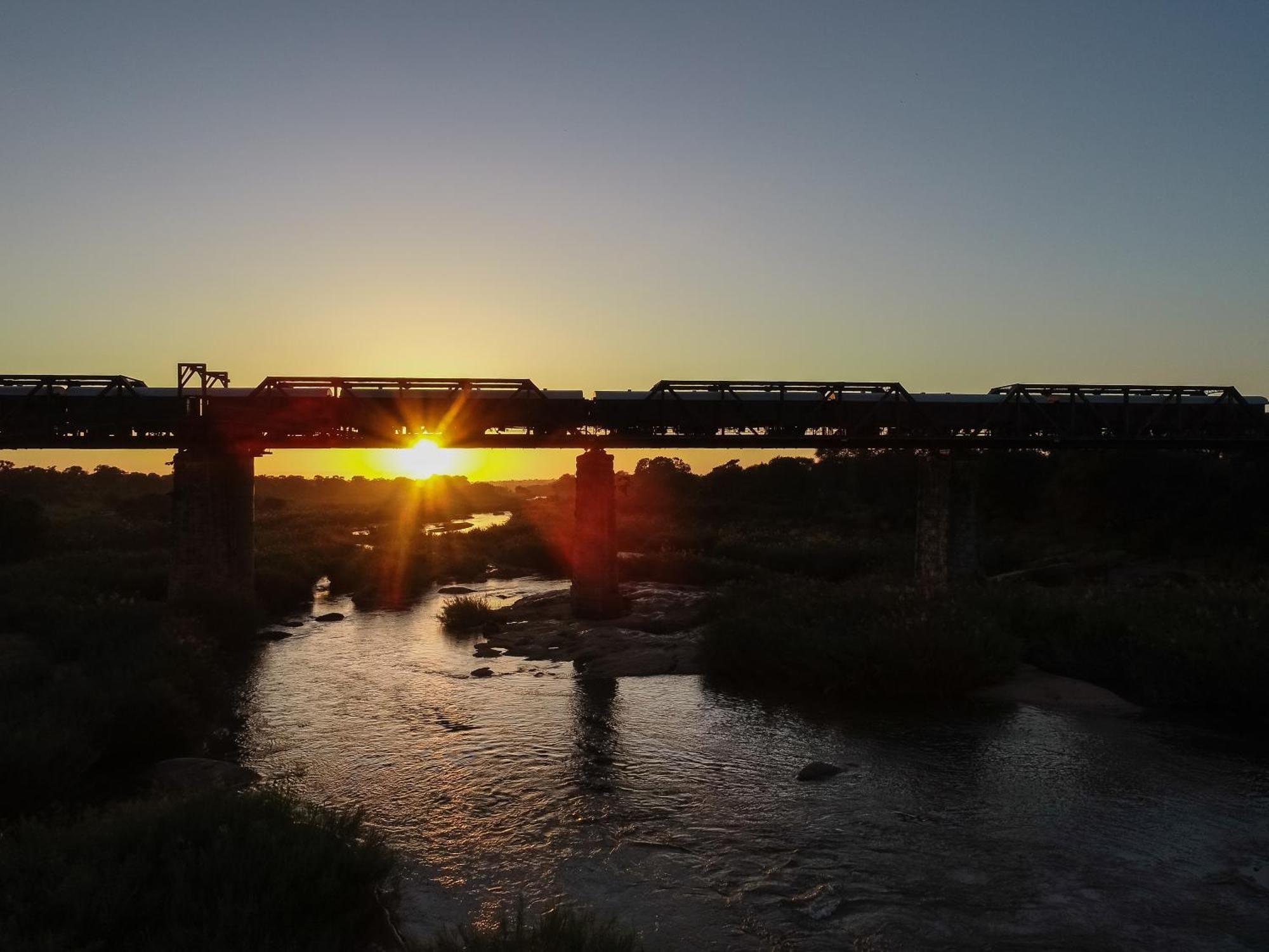 Kruger Shalati - Train On The Bridge & Garden Suites Skukuza Dış mekan fotoğraf